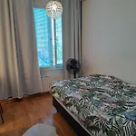 65m2, Airport 3km, Private Parking, Sauna Apartmán Vantaa