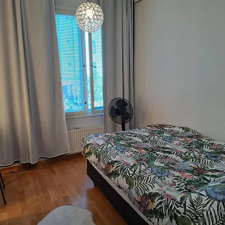 3 Rooms, Airport 3km, Private Parking, Sauna Apartment Vantaa