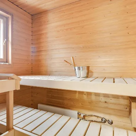 Διαμέρισμα Bright Apartment, Airport 3km, Private Parking, Sauna Βάνταα