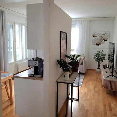 Apartment 3 Rooms, Airport 3km, Private Parking, Sauna Vantaa