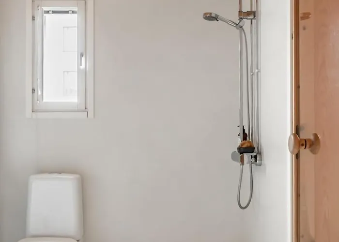 Cozy Apartment, Airport 3km, Private Parking, Sauna Вантаа