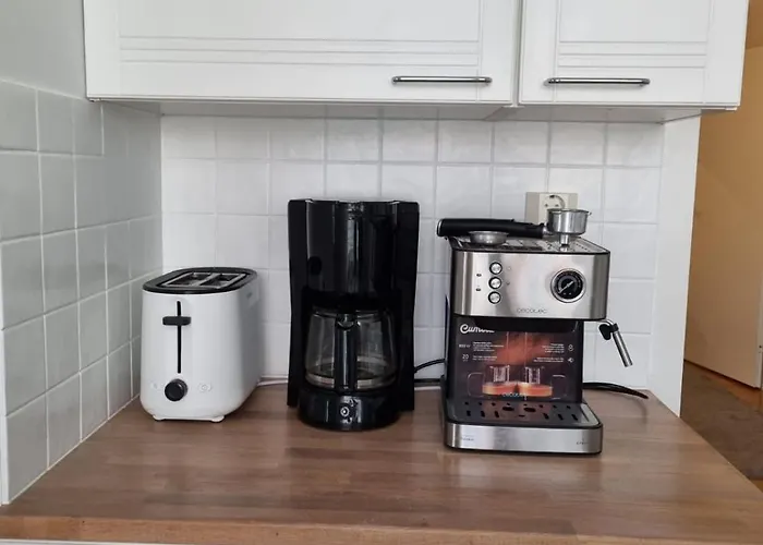 Cozy Apartment, Airport 3km, Private Parking, Sauna Апартаменты