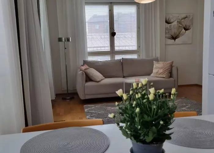 Cozy Apartment, Airport 3km, Private Parking, Sauna Апартаменты *