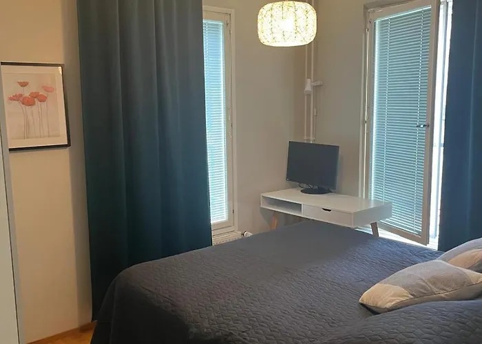 Cozy Apartment, Airport 3km, Private Parking, Sauna Апартаменты